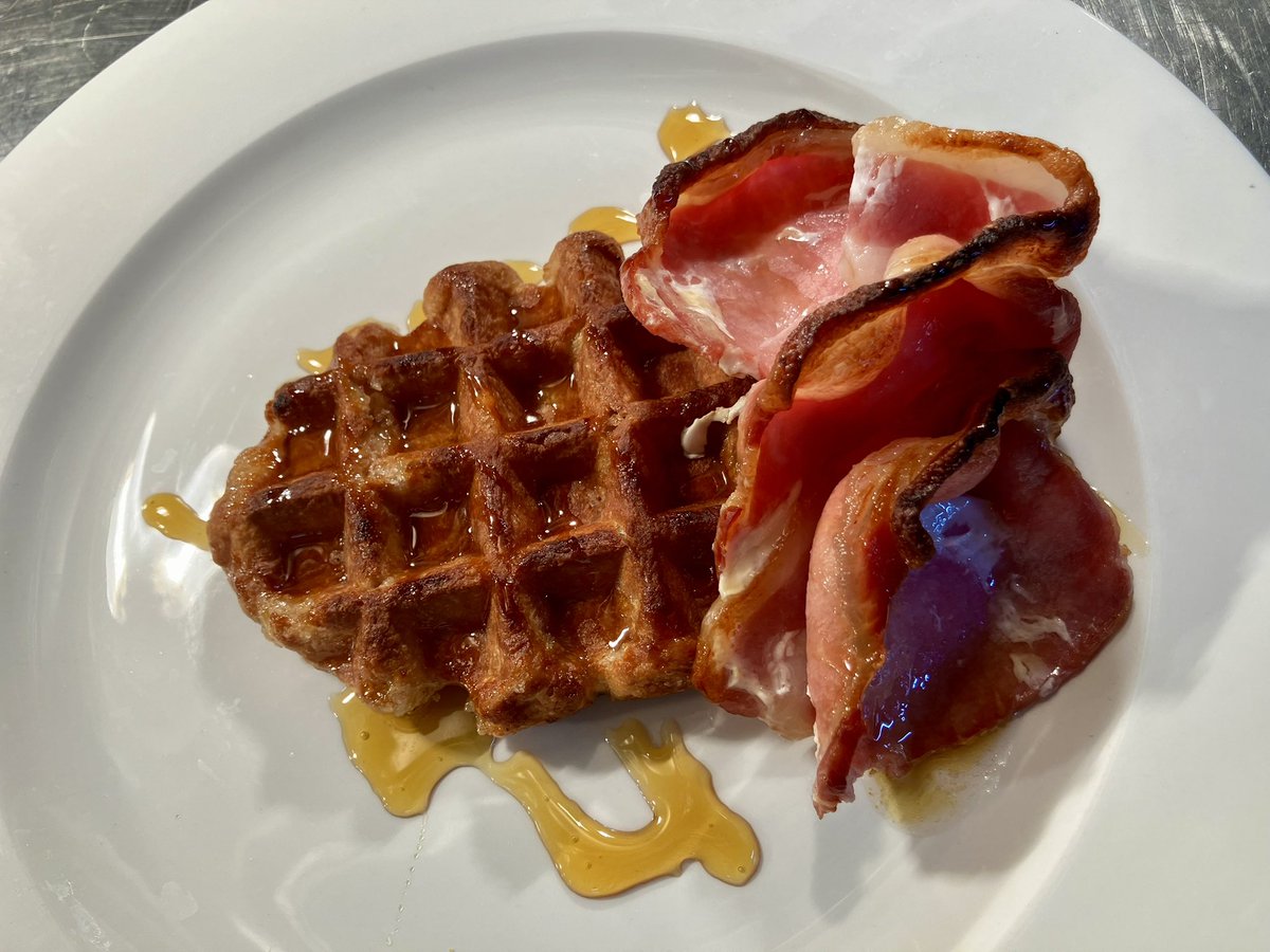 karen thompson tweet media