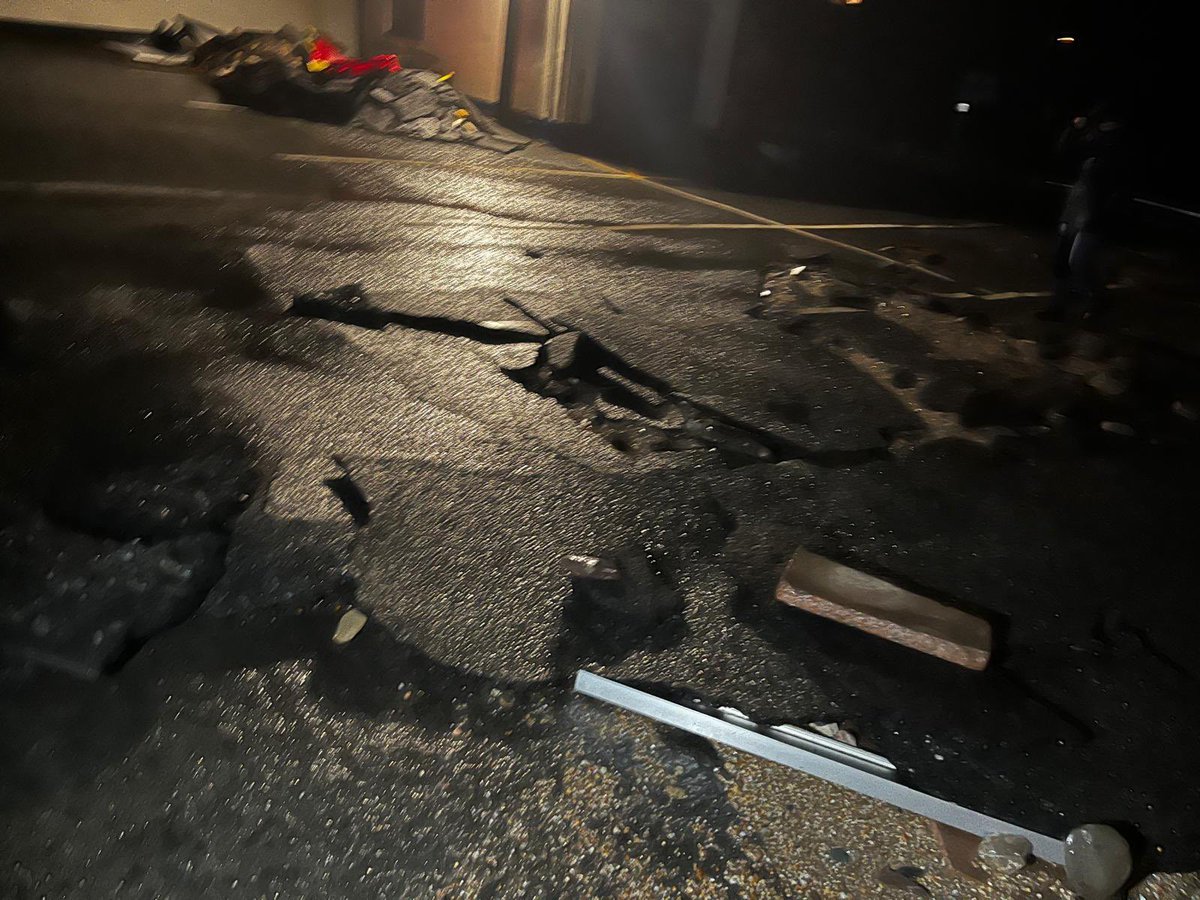 StartBayInn's tweet photo. Absolutely devastated to share these photos 💔
⁣
We’ve sustained #damage.
𝗜 𝗱𝗼𝗻’𝘁 𝘁𝗵𝗶𝗻𝗸 𝘄𝗲 𝘄𝗶𝗹𝗹 𝗯𝗲 𝗼𝗽𝗲𝗻 𝘁𝗼𝗱𝗮𝘆.⁣
I am not sure about the rest of the village &amp; am really worried for the other properties 😞⁣
⁣
Go to our FB for more info👉🏻 https://t.co/I67aag43ov