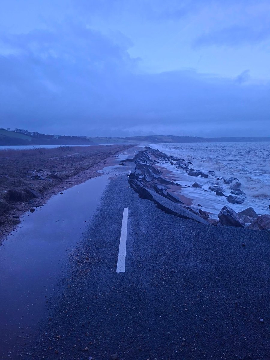 StartBayInn's tweet photo. Absolutely devastated to share these photos 💔
⁣
We’ve sustained #damage.
𝗜 𝗱𝗼𝗻’𝘁 𝘁𝗵𝗶𝗻𝗸 𝘄𝗲 𝘄𝗶𝗹𝗹 𝗯𝗲 𝗼𝗽𝗲𝗻 𝘁𝗼𝗱𝗮𝘆.⁣
I am not sure about the rest of the village &amp; am really worried for the other properties 😞⁣
⁣
Go to our FB for more info👉🏻 https://t.co/I67aag43ov