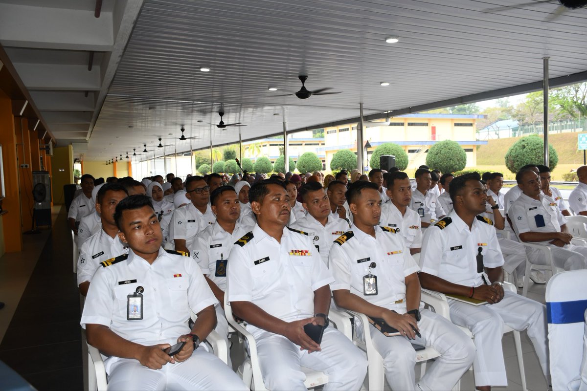 Depot Bekalan Armada Barat tweet media
