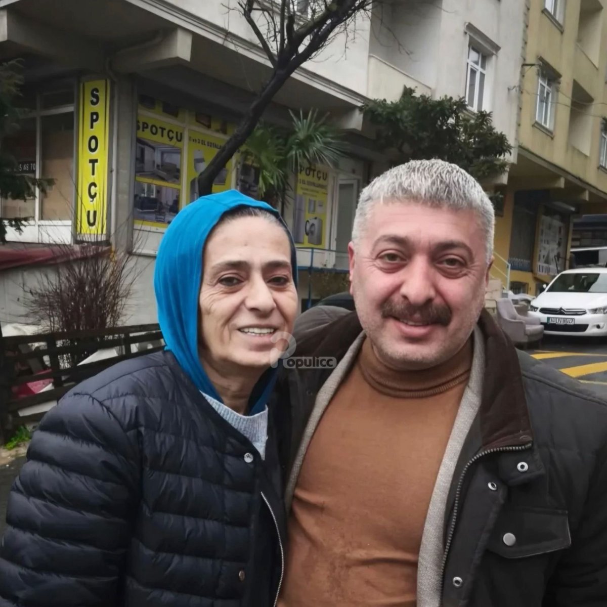 populicc's tweet photo. Yıldız Tilbe, Gazi Mahallesi'ni ziyaret etti. https://t.co/q1eQBcFaTh