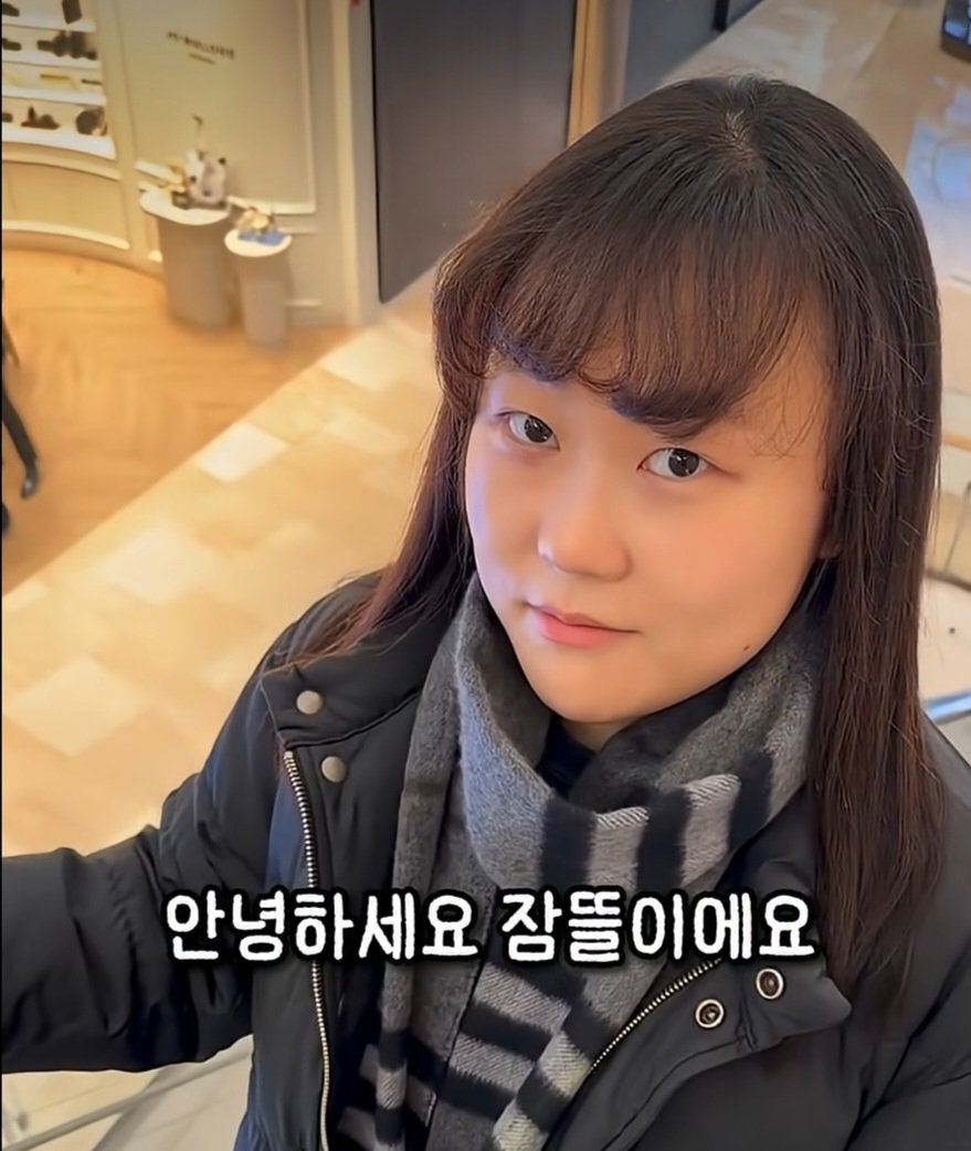 Agae_1228's tweet photo. 눈피하는거봐구여워 https://t.co/aircyNpVg2