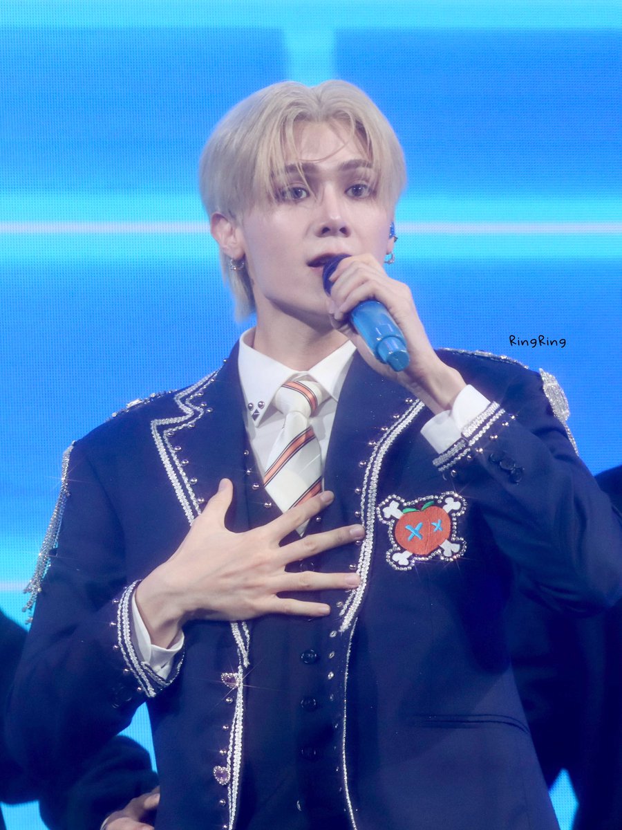 RingRing_FP's tweet image. 오랜만에 봤지만 역시나 너무 멋진 우리 피트 
@peatwasu 

PEATCHY WITH PEAT
#PEATCHYDAY
#Peatwasu #CaptainPeat #BabyFeat