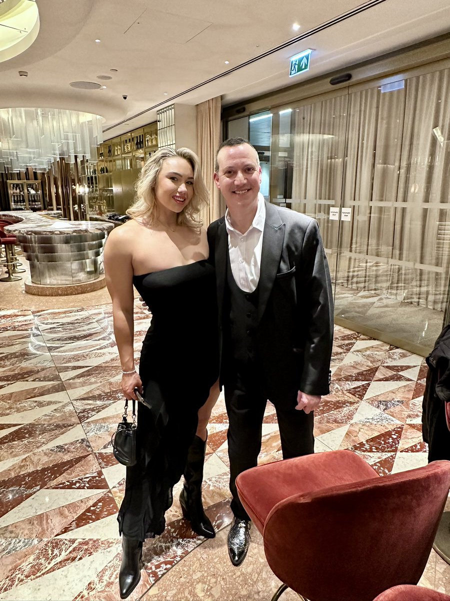 STEPHEN BARRY - Magician tweet media