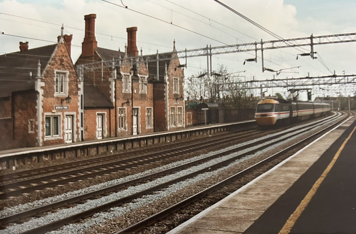 LeicRailAle170's tweet image. #HighSpeedTuesday Heading towards London Euston through  Atherstone 7.5.96