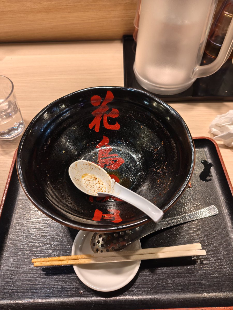 今日の晩飯　#花鳥風月さんへ🍜　怖いもの見たさの黒麻婆　阿修羅にチャレンジ　ウォ〜さすがに辛い〜💦汗が止まらん　口の周りがシビシビ〜　でも旨さも感じる😋大汗かきながらも無事に完飲完食しました😆真冬にこんなに汗かくとは🤣ごちそうさまでした😋