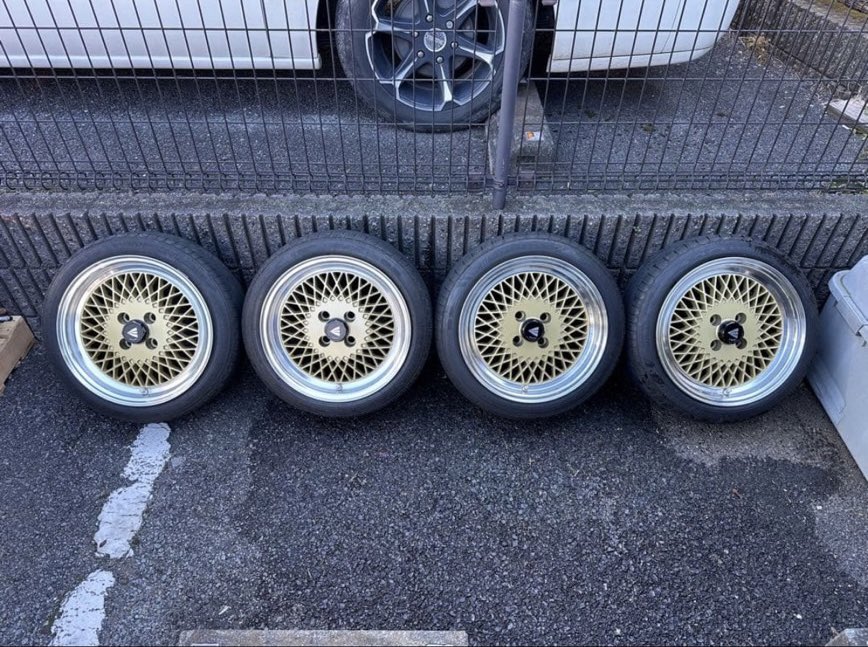 #緩募
軽サイズ 旧車ホイール

サイズ7j  15インチ
オフセット＋38
pcd100

埼玉県から
送料別 5万円