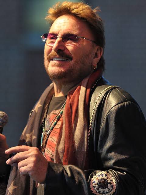 ejpf04's tweet photo. @HoffmanEnrique @Mikehomeseller @TiaColita
#Feb3

Chuck Negron, quien fuera vocalista y miembro fundador de la banda Three Dog Night, falleció el 02 de febrero de 2026. https://t.co/vRMdglkh22
