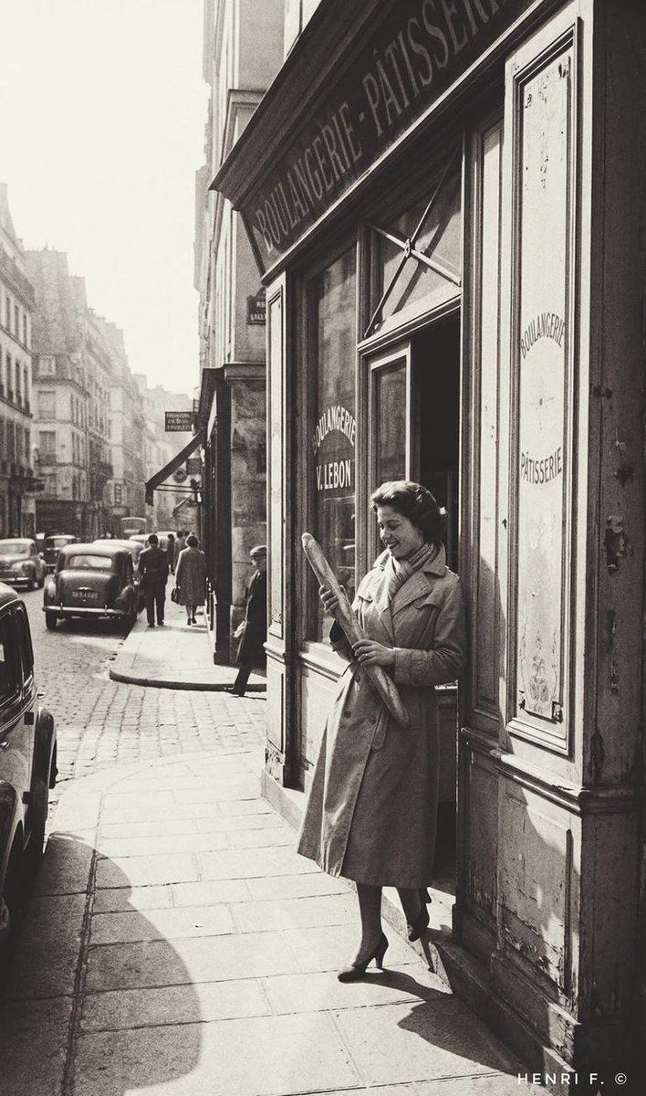 3️⃣80k 😊 Paris FB tweet media