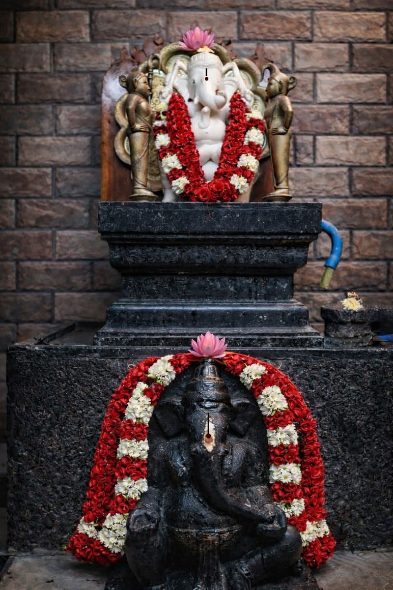 srsm_ugarkh's tweet photo. ಉಗಾರ ಖುರ್ದ ಶ್ರೀ ಸುಪ್ರಸನ್ನ ರಾಘವೇಂದ್ರಸ್ವಾಮಿ ಮಠದಲ್ಲಿರುವ 🙏
ಸಂಗ್ಲಿ ಸರ್ಕಾರ ಗಣಪತಿ &amp; ಸ್ವಯಂಭೂ ಗಣಪತಿ 150+ ವರ್ಷಗಳಿಂದ ಗ್ರಾಮದ ಶುಭಕಾರ್ಯಗಳಿಗೆ ಸಾಕ್ಷಿಯಾದ ದೈವಿಕ ಶಕ್ತಿ
ವಿಘ್ನೇಶ್ವರನ ಅಂತರ್ಯಾಮಿಯಾದ ಮಧ್ವಾಂತರ್ಗತ ವಿಶ್ವಂಭರ ಭಿನ್ನ ಶ್ರೀ ಲಕ್ಷ್ಮೀನರಸಿಂಹ ದೇವರು
ಎಲ್ಲರಿಗೆ ಜ್ಞಾನ-ಭಕ್ತಿ-ವೈರಾಗ್ಯ, ಸೌಭಾಗ್ಯ ಅನುಗ್ರಹಿಸಲಿ. https://t.co/YyrmfhbVOv