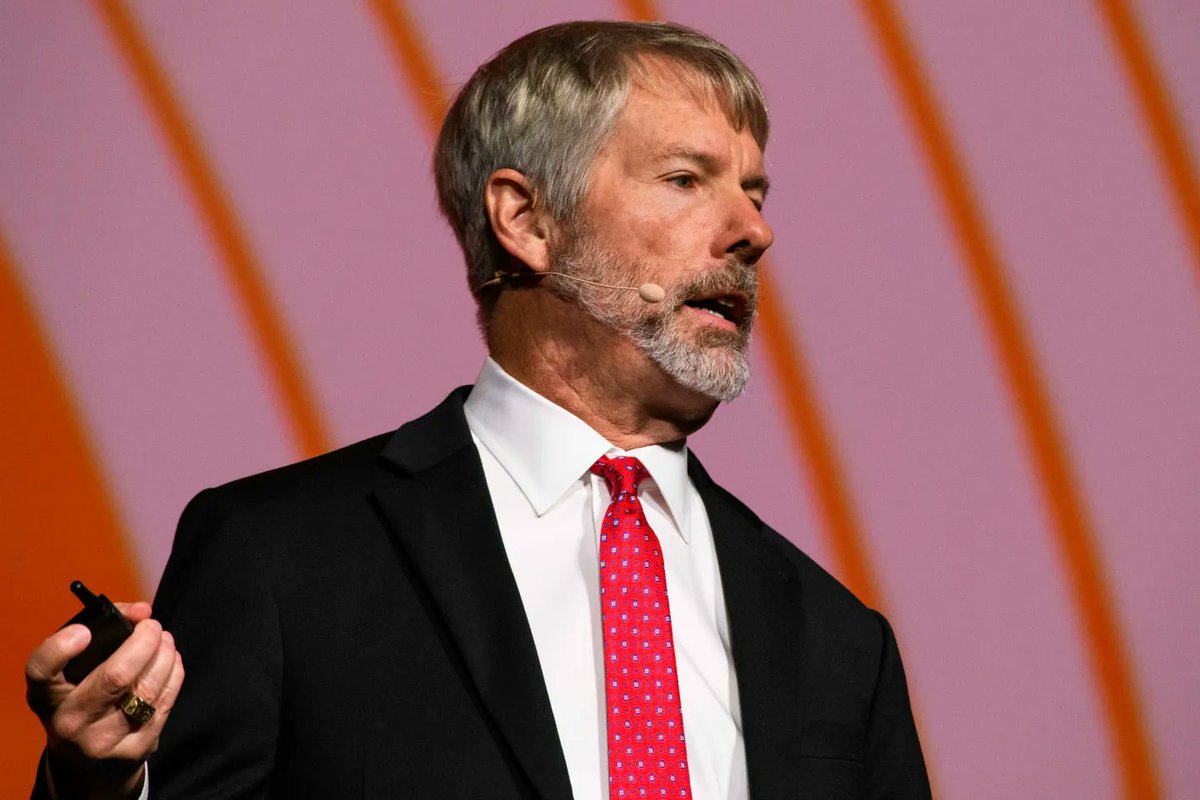 CryptosR_Us's tweet image. 🚨  JUST IN: VANGUARD BUYS THE DIP  

Vanguard ($12T AUM) just reported adding 4.17M shares of Bitcoin-treasury firm Strategy $MSTR   
Total position now: 24.06M shares, valued around $3.42B.   

Big money isn’t flinching; whales remain unfazed by the dip and keep accumulating…