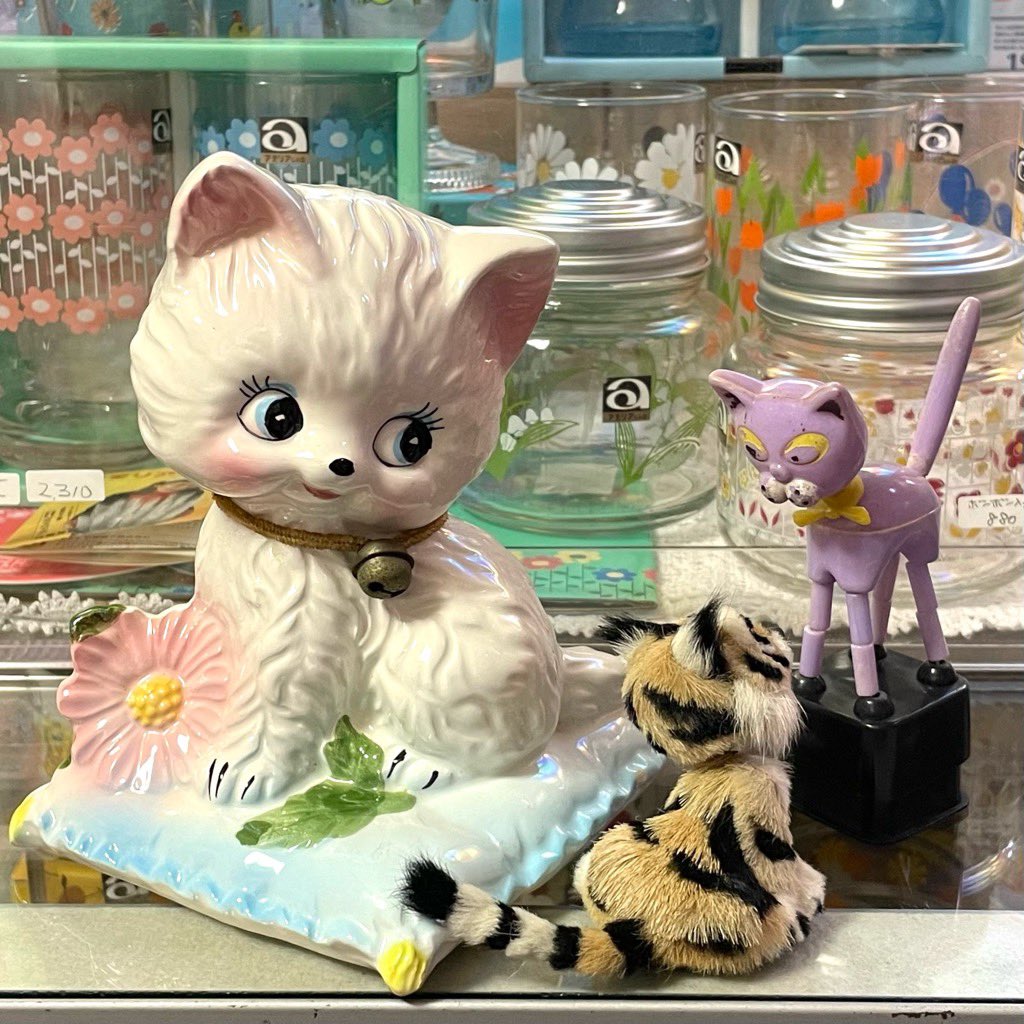 先日のブログで紹介しました#ネコ の貯金箱、速攻のご注文をありがとう