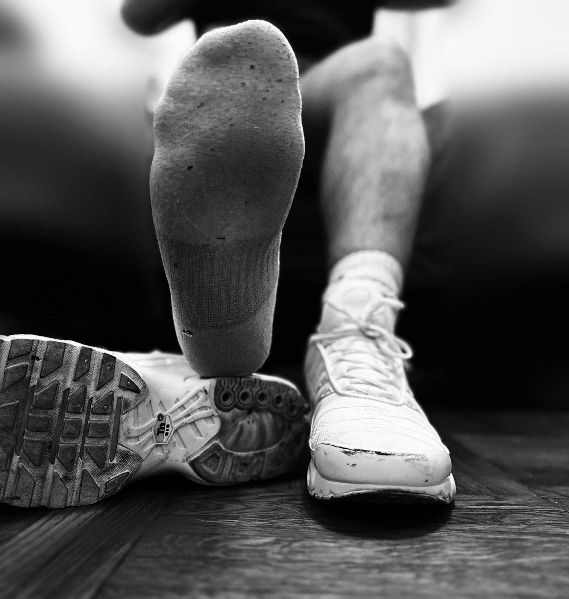 Good morning to all my lil foot freaks out there 🦶 
Now get on your knees,
Sniff my superior foot,
Fry your brain,
Get to work thinking only of me 🔐