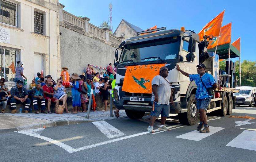 outremers360's tweet image. 🗞️ #Nickel, #santé, #retraites : En #NouvelleCalédonie, l’Usoenc réclame des réponses 

➡️tinyurl.com/3jru4edx

➡️En grève ce mardi 3 février, l’Usoenc a rassemblé plusieurs centaines de personnes devant le Congrès, avant une rencontre avec des élus puis avec le gouvernement.