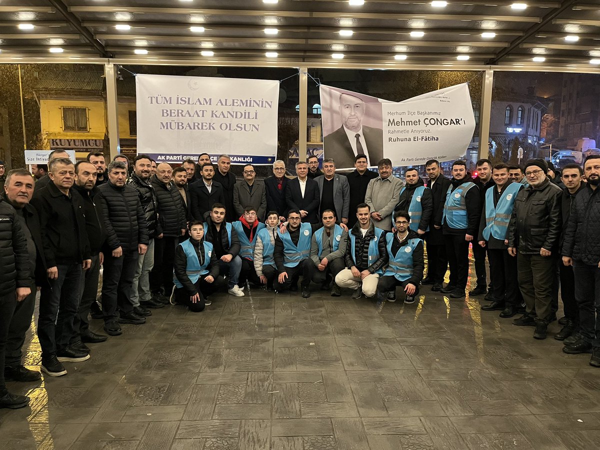 akpartibolu14's tweet photo. 📌🕌 Berat Gecesi vesilesiyle, merhum İlçe Başkanlarımızdan Mehmet Çongar’ın Gerede Yeni Camii’nde düzenlenen mevlid programına; İl Başkanımız Sayın Suat Güner, İlçe Koordinatörümüz Sayın Ali Yıldız ve yönetim kurulu üyelerimizle birlikte katılım sağladık.

Merhum başkanımıza Allah’tan rahmet, kıymetli ailesine ve yakınlarına sabır ve başsağlığı diliyoruz.

#akpartibolu