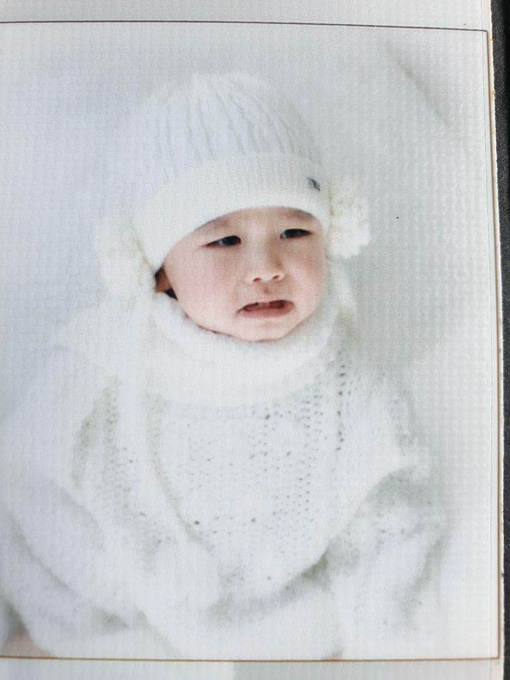 ㅤ
I love being ㅤㅤㅤㅤㅤㅤㅤ       But, I miss
myself nowㅤㅤㅤㅤㅤㅤ   ㅤㅤher sometimes. 
ㅤ