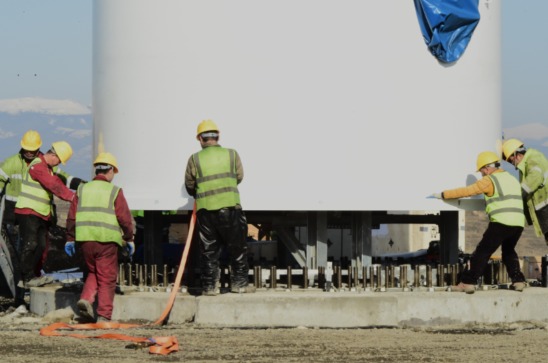 CQ_Liangjiang's tweet image. Chinese wind turbine maker Goldwind has installed the first turbine at the Ruisi #WindPower Project in #Georgia. 

As Georgia’s largest single wind power project to date 🏗️, it will annually generate #cleanpower🔋 equivalent to the power needs of 200,000+ homes 🏠. 

📷 Xinhua