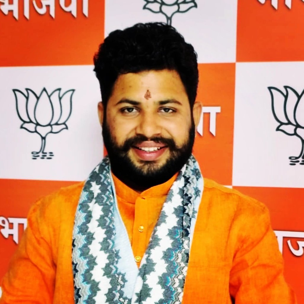 shashank8340's tweet photo. #NewProfilePic https://t.co/lbr9oaNd59