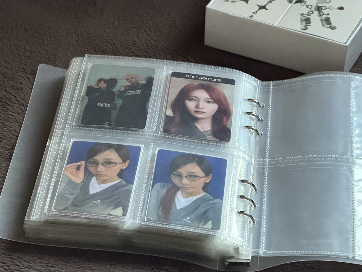 公式トレカ増えてうれしい₍ᐢ. ̫.ᐢ₎