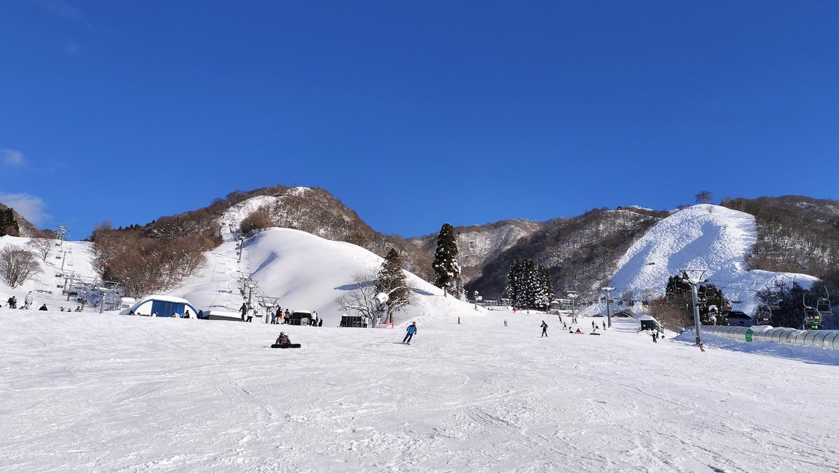 グランスノー奥伊吹
天気も雪も良かった〜