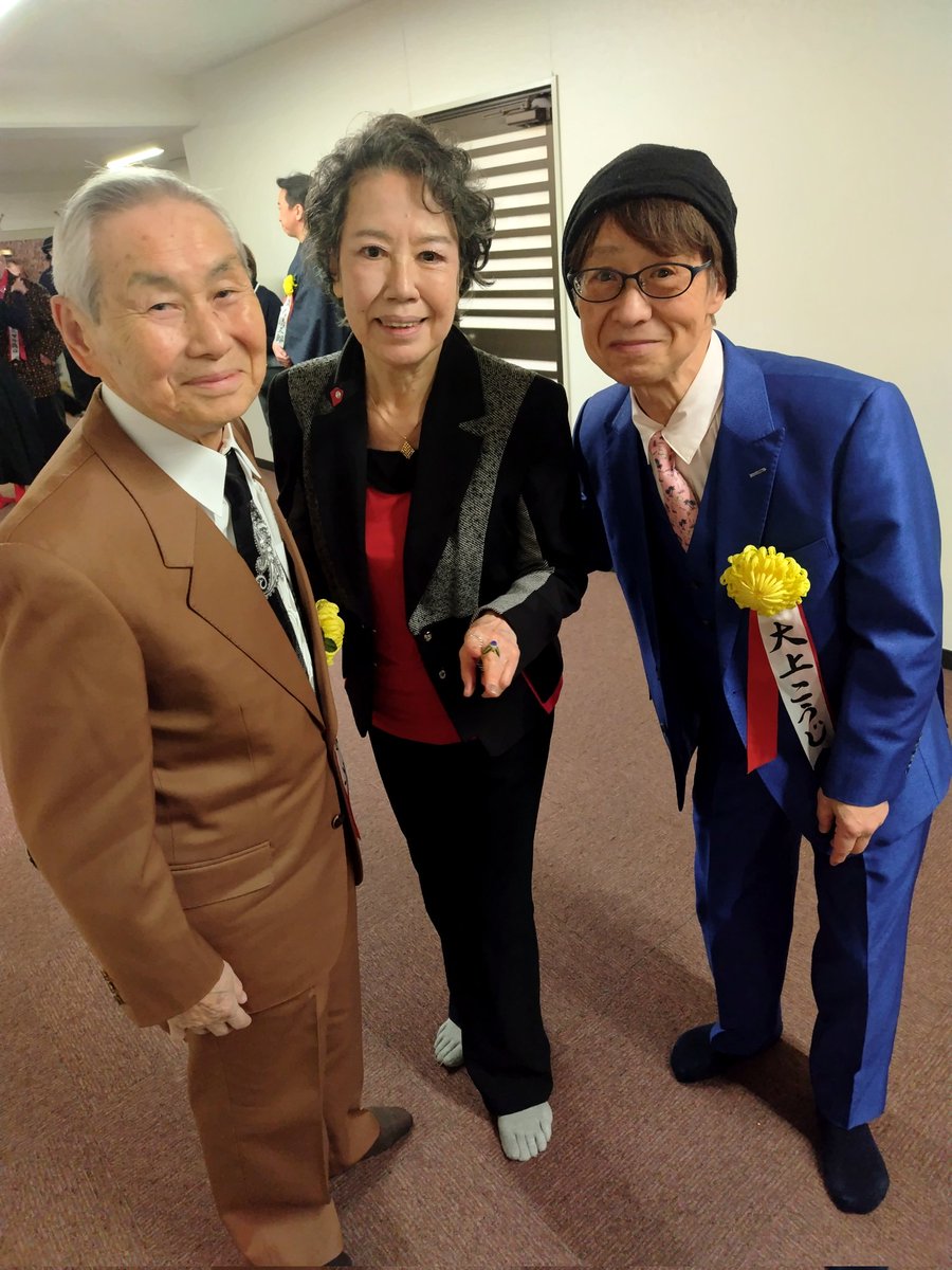 shinoharamika_f's tweet photo. 浅草寺
浅草節分会

大上座長、めだち副座長、真木師匠
小野由紀子さん、松島ともこさん、春日宏美さん、ニックスさん
今年もお変わりなくお顔合わせ✨✨✨ https://t.co/p4WfjyGx1k