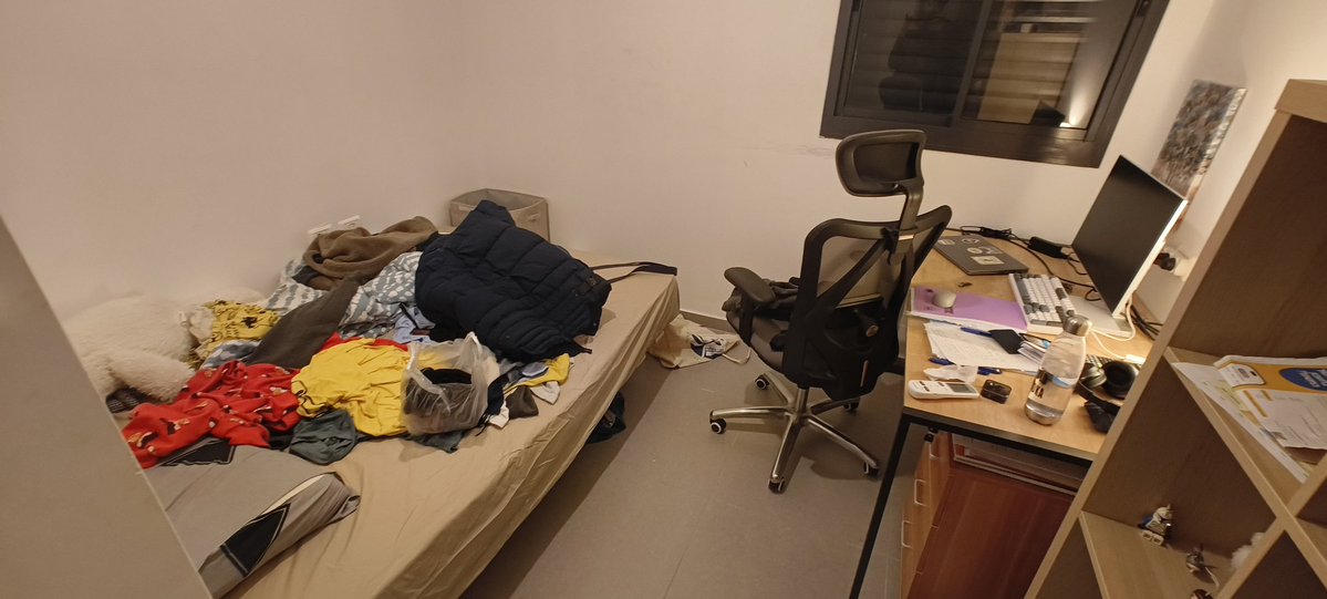 באמת מעניין למה אני לא כזה אוהב ללמוד בחדר