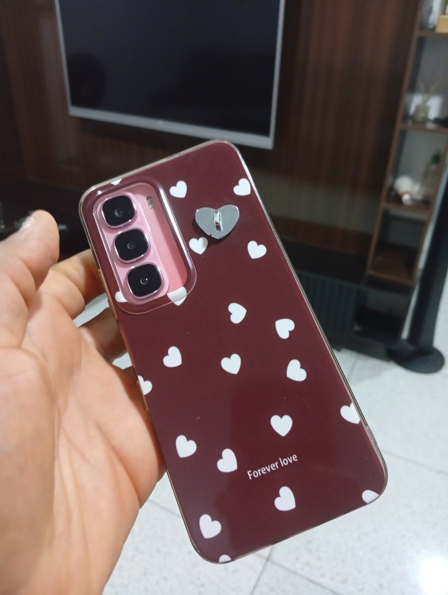 MrEazi105419's tweet image. LETTER TO ADA 🙏.

Dear Ada, 
I waited for you after the 8am Mass on Sunday by the grotto side. I stayed there for three hours, hoping I’d see you, but you never came.

Yesterday, I didn’t even go to work. I spent almost the entire day at the restaurant we met the other time,…