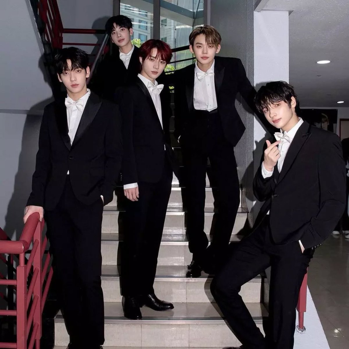 PopPlanet_'s tweet image. MOAs Hint at TXT’s April Comeback.

#TXT #투모로우바이투게더