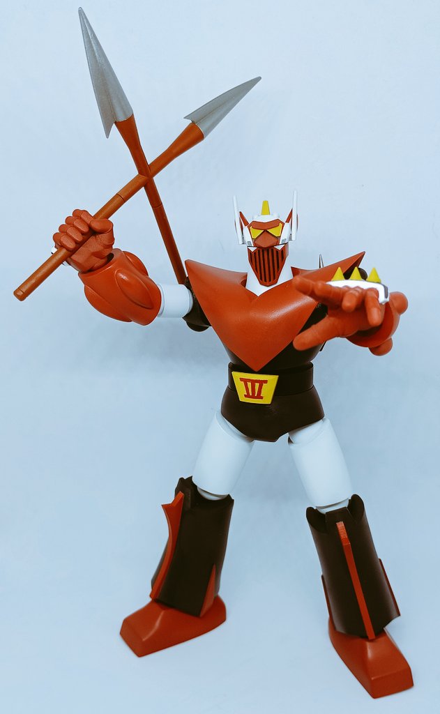 Mar49533765's tweet photo. #ワンフェス2026冬 で販売のサンダイオーの武装紹介その１！
○槍状の武器｢サンダースピアー｣：劇中に登場した３パターン（両手持ち、連結形態、十字形態）を再現！
卓番号:3-20-04
ディーラー名:ももさる堂
武装はまだまだあります！その２に続く！
#ワンダーフェスティバル #マシーンブラスター https://t.co/L84RpgfLhq