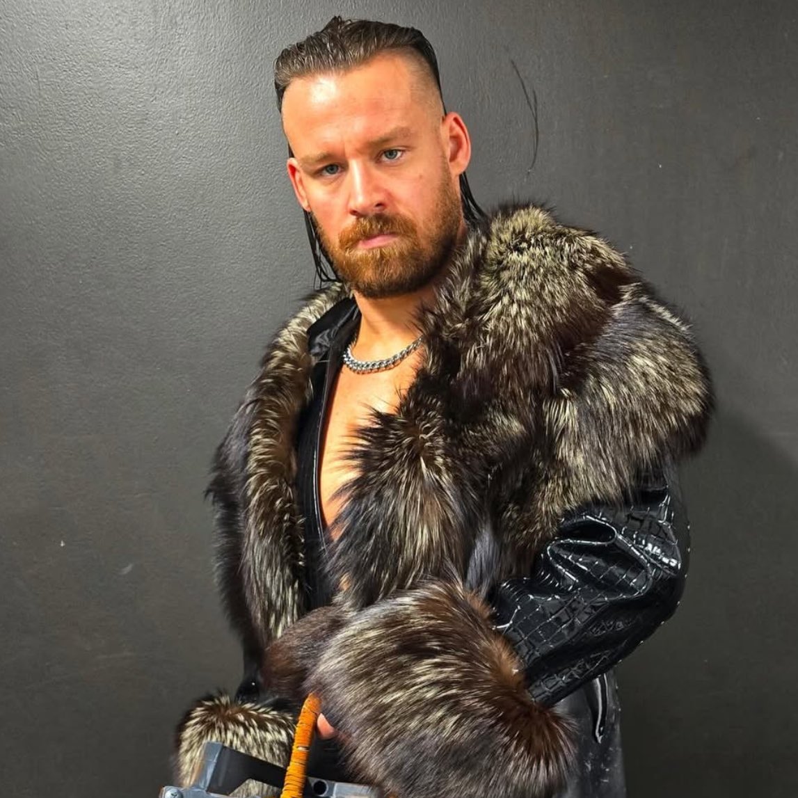 Teeki1978's tweet image. Innerhalb von #AEW gibt es die Überzeugung, dass Clark Connors' bevorstehende Verpflichtung ein Zeichen für ein breiteres Interesse an David Finlay sein könnte, der sich der "Free Agency" nähert.

(Quelle: Fightful Select)