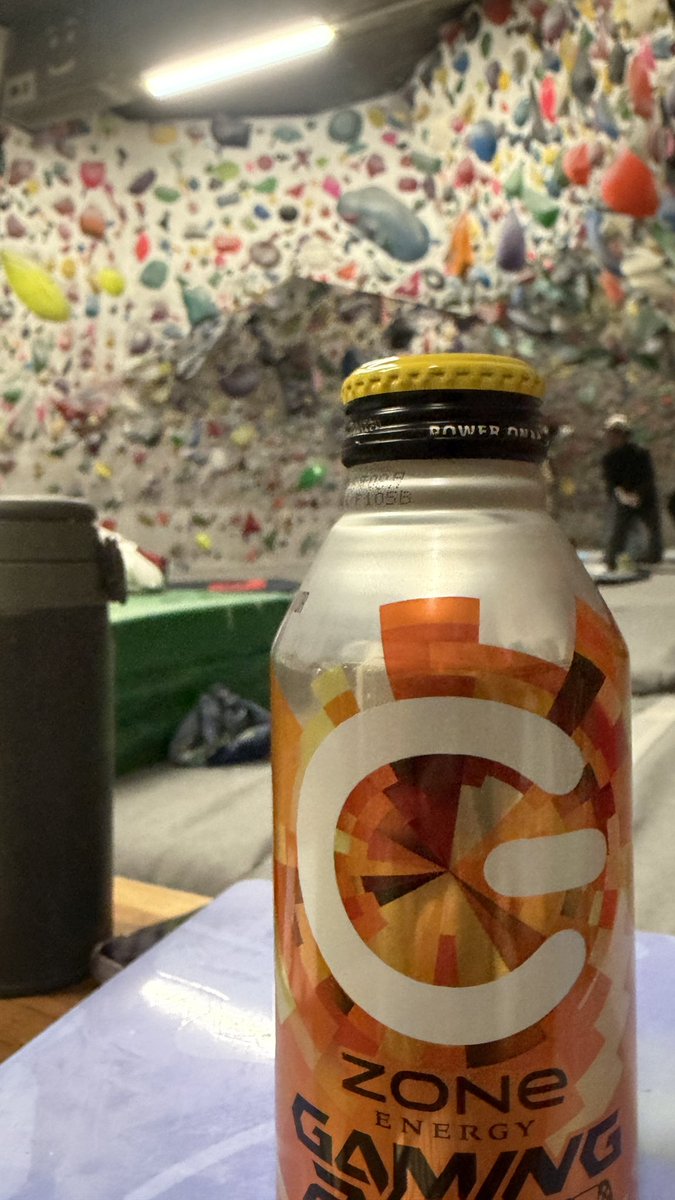 ZONEGAMING
なんで炭酸抜いちまったんだ。
そもそもZONEは炭酸弱いけどさぁ。。。
