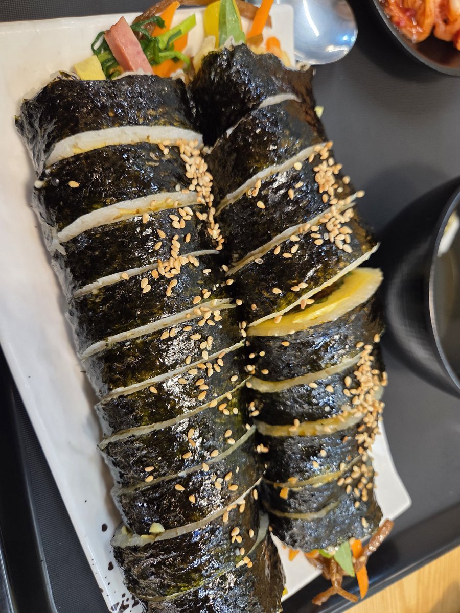 해치웠나 tweet media