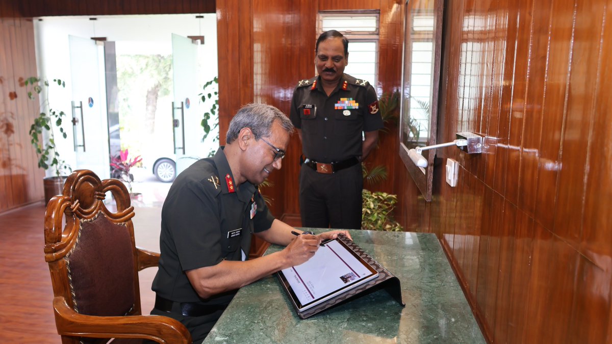 HQ_IDS_India's tweet photo. Maj Gen Anand Saxena, ADG (HR & Human Rights), delivered insightful talks at #CDM_IDS for participants of #HDMC21 on “Human Rights Aspects of the #IndianArmy – Criticalities and Complexities” and “Applied Karma Yoga for Leaders.”

The sessions offered valuable perspectives on how human rights awareness eases operational efficiency and prevent legal complications, and how the principles of Karma Yoga nurture composed, resilient leadership in high-demand military environments.

#MilitaryLeadership #HumanRights #OperationalEthics #KarmaYoga 

@DefenceMinIndia
@SethSanjayMP
@MIB_India
@SpokespersonMoD