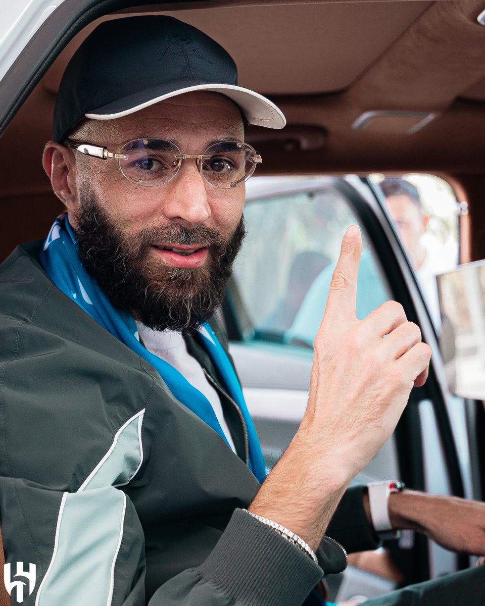 Alhilal_FC's tweet image. ⭐️ "بنزيما" وصل 💙🛬