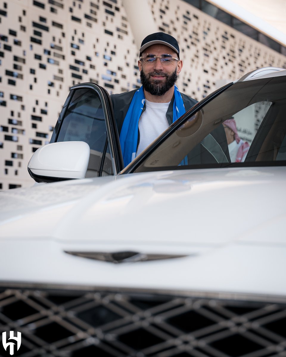 Alhilal_FC's tweet image. ⭐️ "بنزيما" وصل 💙🛬