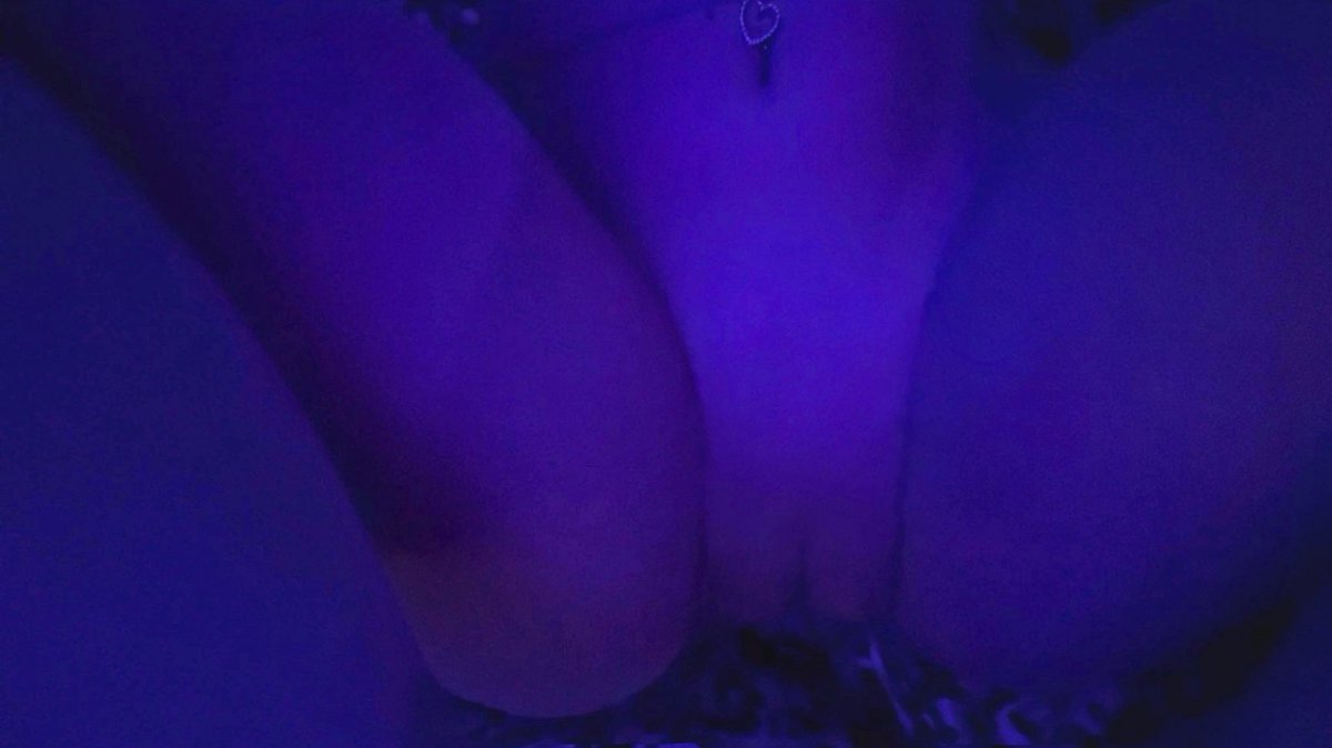 ).(

#nsfw #nsfwtwt #horny