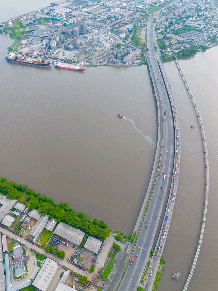 Ici c'est LOKOSSA dans la ville de HLODO...
Le Bénin ne se limite pas seulement à COTONOU.