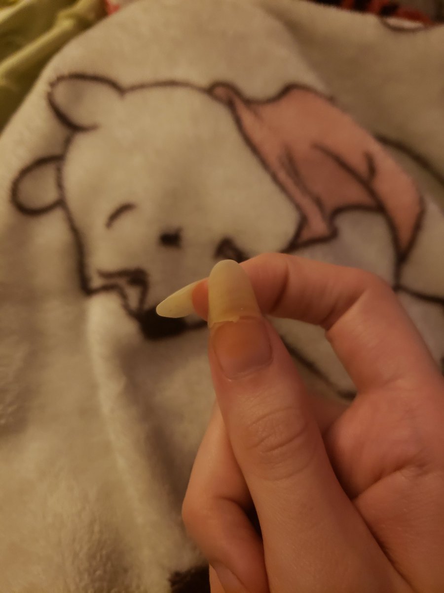 GruncleSans's tweet photo. Of course the one time I decide to give my nails a rest from painting them so much... 🙃 *sobs* https://t.co/aXJ5Txffrm