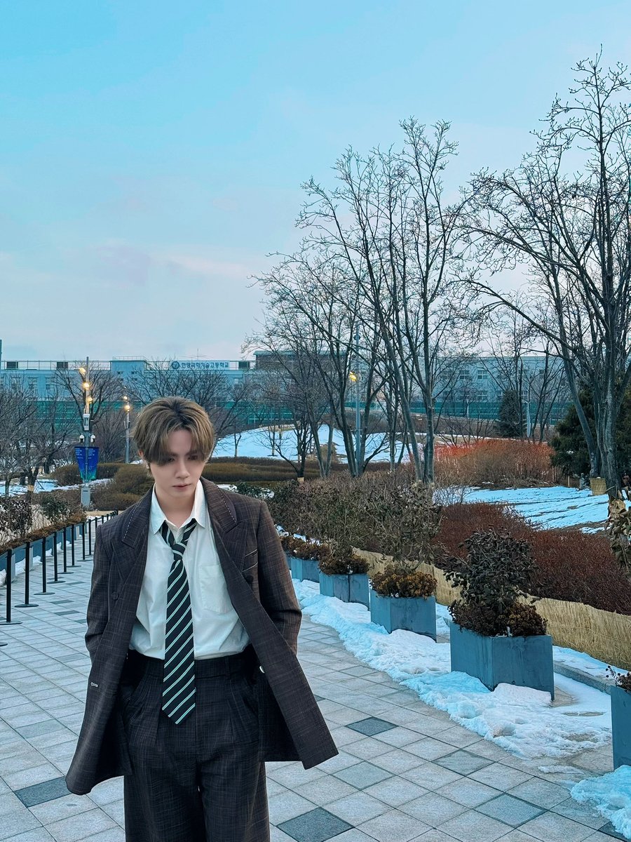 iLeang21's tweet photo. Too cool to explain.
#MÜNNXZeePruk
#SeoulFashionWeek https://t.co/yKiZCr3inl