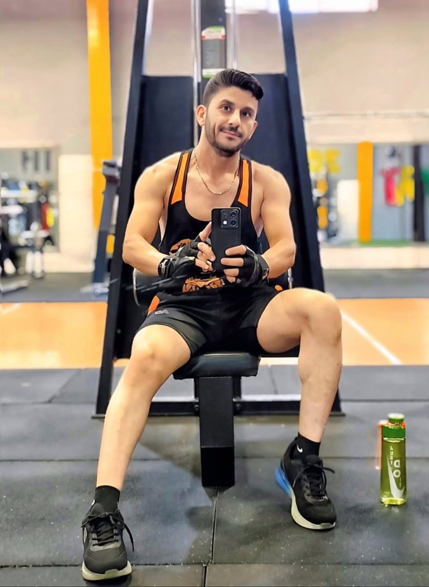 حکم اعدام #مهدی_بهادرانی صادر شده جان پسر ایران در خطره 
صداش باشیم.

#MehdiBahadorani – an innocent young Iranian facing execution for protesting tyranny.
The world must act NOW.
<a href="/POTUS/">President Donald J. Trump</a> <a href="/marcorubio/">Marco Rubio</a> <a href="/UN/">United Nations</a> 
#KingRezaPahlavi
#IranRevolution2026