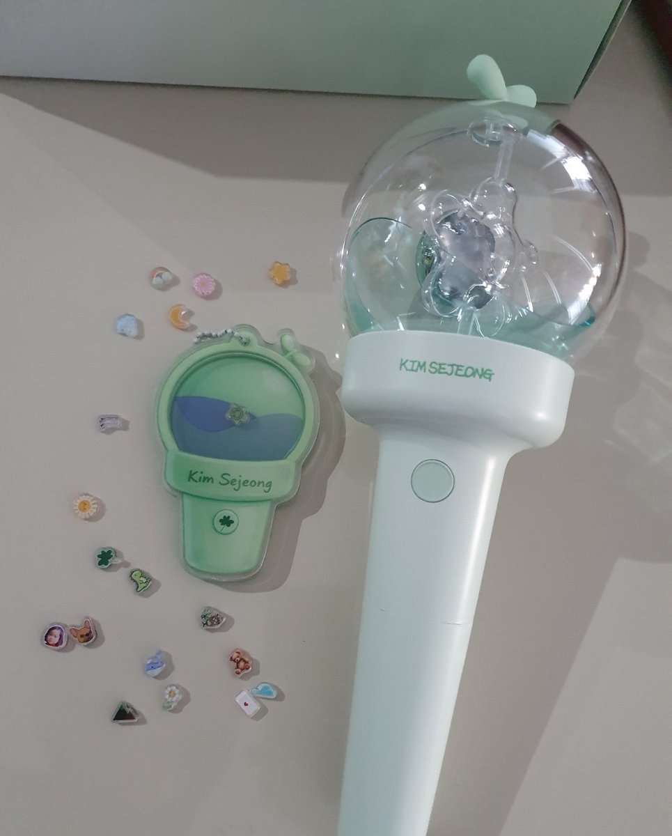 終於能給2小隻合一張照了