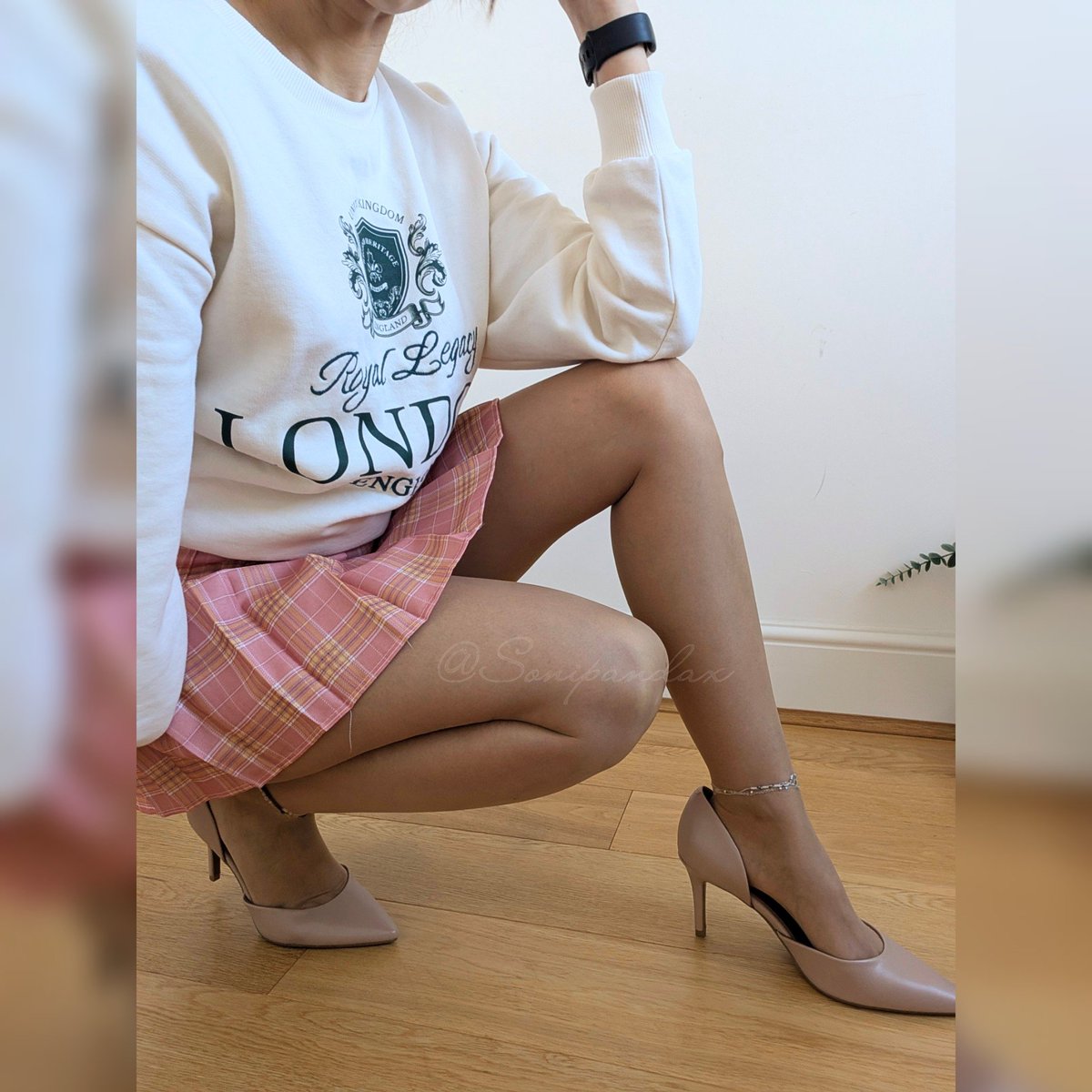 Soni_Pandax's tweet photo. šš¼Hosiery Of The Day:: Veneziana Diamant Tights
It's downpours for the UK today š§ļø so that means being cute indoors with some real nice ultra sheer tights to try out!
ā¢Colour: Naturale
ā¢Size: S/M
ā¢Denier: 8
ā¢Materials: 80% Polyamide, 3% Cotton & 17% Elastane
#SoniPanda #TeamTights #TeamSoniPanda #Rajstopy #Pantyhose Collant Tights Hosiery Promo TightsReviewer HosieryBlogger HosieryReviewer