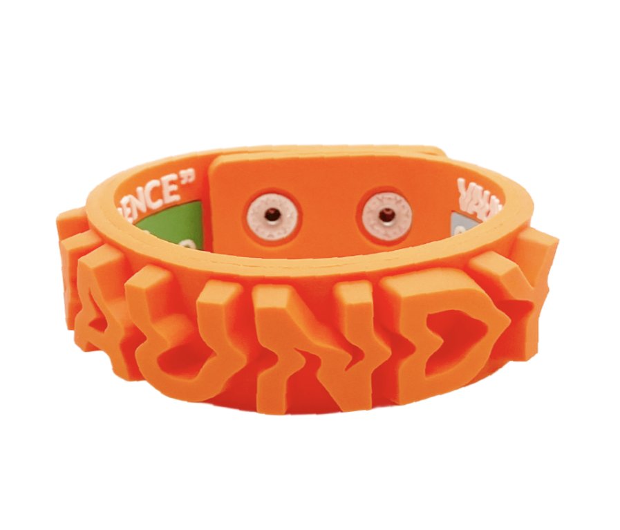 2026年 一発目のライブがVaundy🧡 なんかララバン身につけると