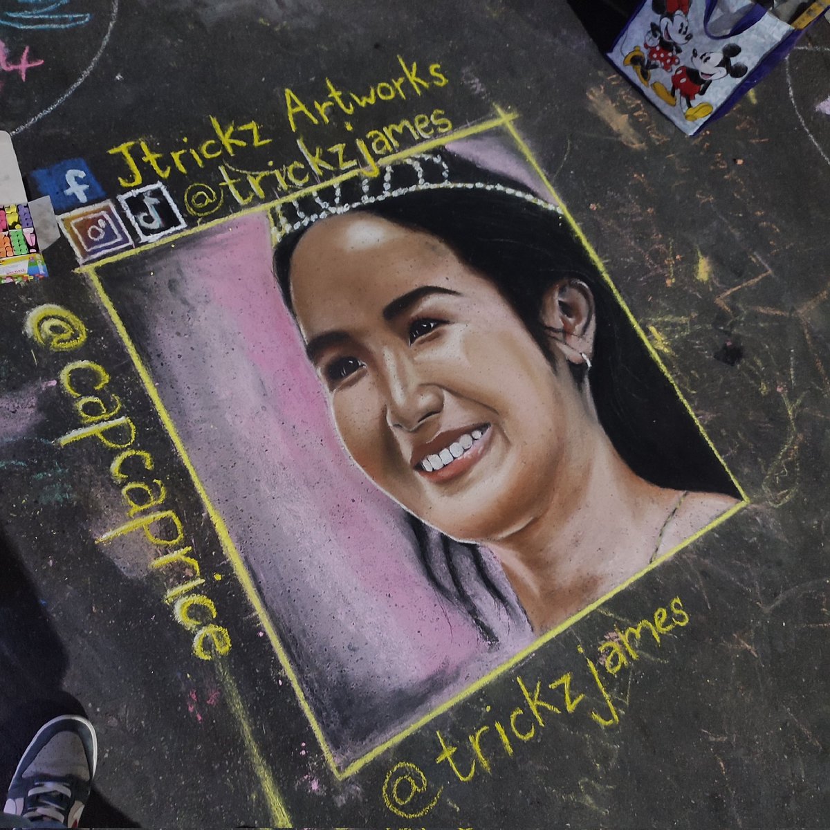 trickzjames's tweet photo. Caprice Cayetano 👸 Chalk art
 
📍Session rd. Baguio 
🎨Kidart chalks,mungyo soft pastels
 
#CapriceCayetano #caprice #fanart #chalkart #baguio #softpastels #chalk https://t.co/7R88q98O0r
