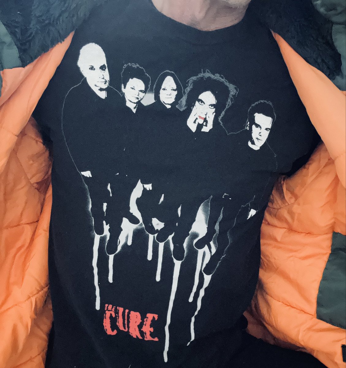 44mugmug's tweet photo. グラミー受賞おめでとうございます！

#TheCure
#ザキュアー
#ロバートスミス
#RobertSmith https://t.co/DePPUWtFh2