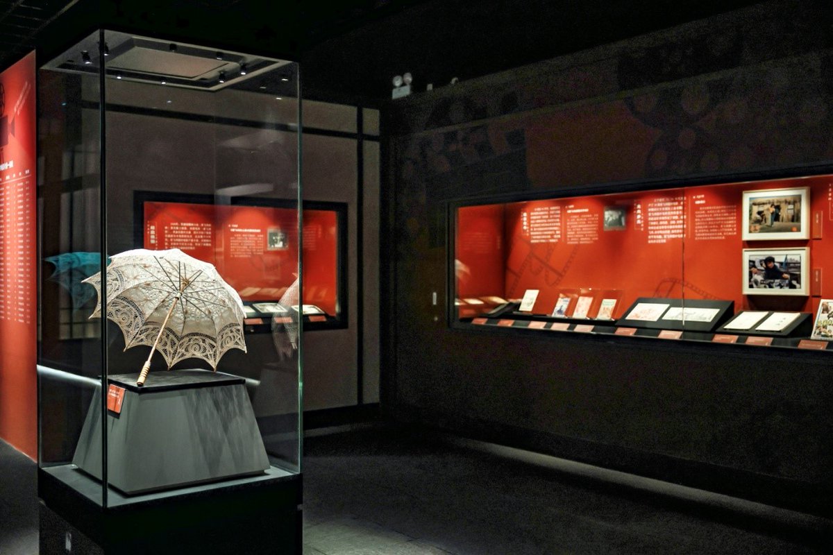🥋 Wong Fei-hung, born in Foshan, Guangdong and known worldwide as a legendary kung fu master, is more than a silver-screen hero. The new exhibition at the Wuhan Museum in Hubei province takes you deep into his real life story, tracing how he rose to fame and became a towering