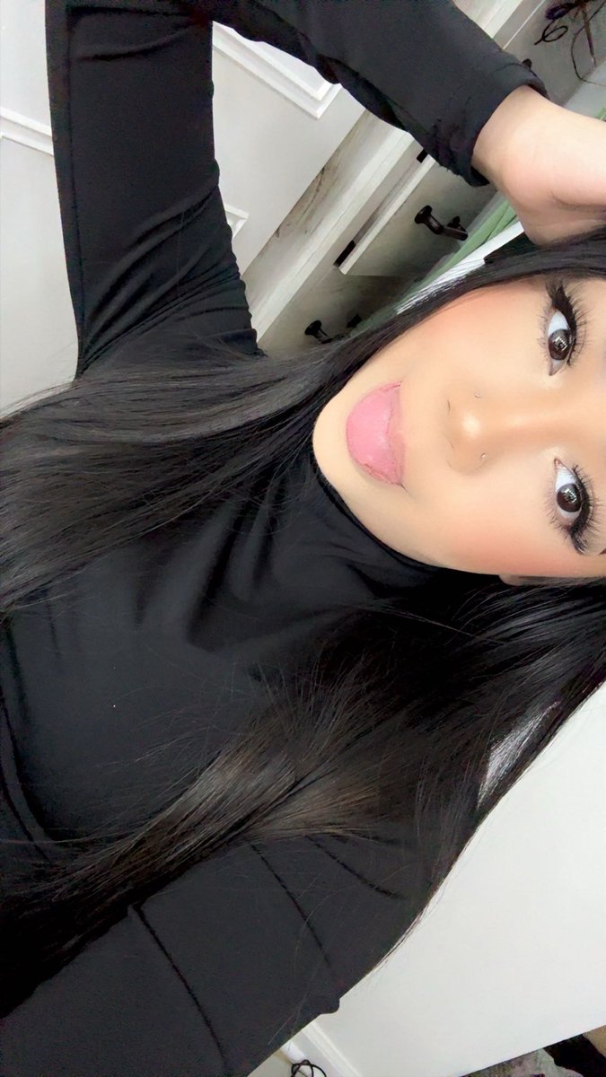 𑣲manila tweet media