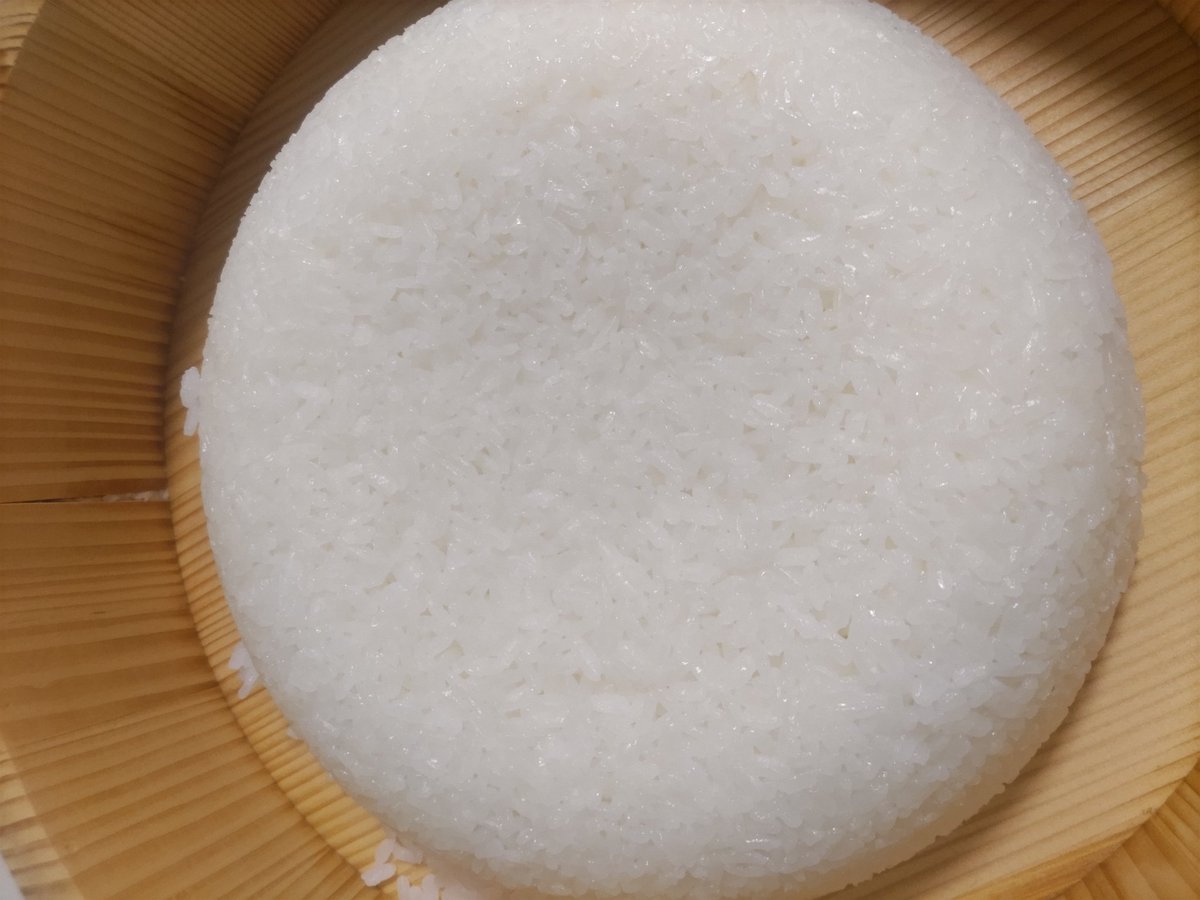 Matcha168An's tweet image. 寿司桶に隙間ができたら買い替えるしかないんかなぁ…
家族で楽しい思い出が詰まった寿司桶…🥲ティッシュ詰めた