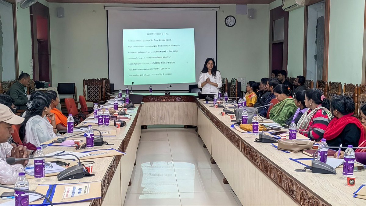 Catalysts4SA's tweet photo. Chhattisgarh update 📍
With support from @AxisBank, Udbhav Programme trained 130+ child protection functionaries across Jagdalpur, Surguja &amp; Durg on JJ Act, 2015, UNCRC &amp; effective case management. https://t.co/rOeMySM1at