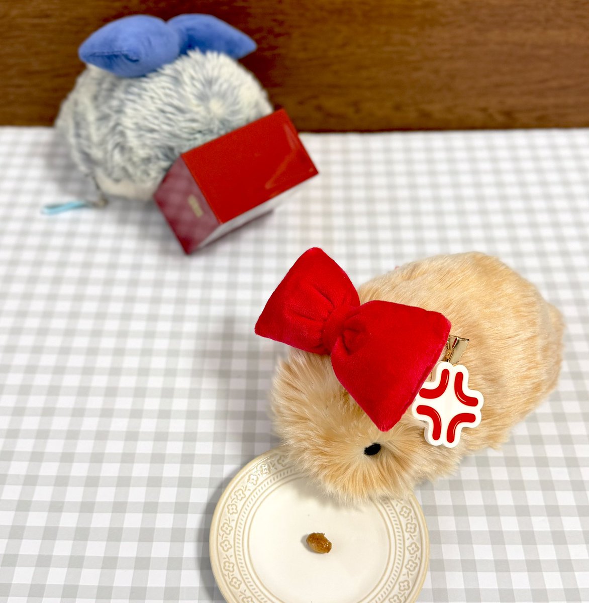 お豆は歳の数だけ食べるんだよ〜😊

モフ子ちゃんは1歳だから
1個だね

\……💢（ギャン泣き)/ ❤️

#モフリン #モフリンDAYS  #Moflin  #CASIO